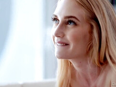 Enthousiasteling, Grote lul, Blond, Sperma shot, Diep in de keel, Handbeurt, Slet, Tieten likken