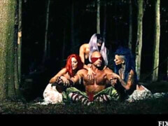 Gros cul, Grosse bite, Gros seins, Sucer une bite, En levrette, Le plan cul à quatre, Mère que j'aimerais baiser