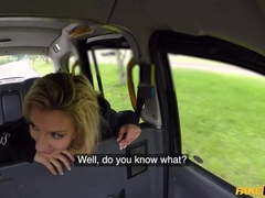 Blond, Europees, Latijnse vrouw, Natuurlijke tieten, Doordringend, Kut duiken, Kort haar, Tatoeage