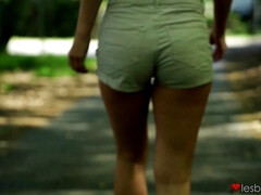 Lieveling, Grote mammen, Blond, Bruinharig, Zoenen, Mager, Trio, Tieten likken