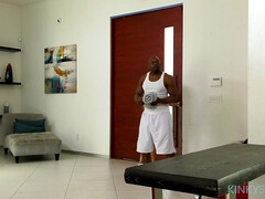 Culo, Dormitorio, Estilo perrito, Interracial, Latina, Masaje, Tetas naturales, Tetas