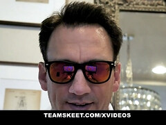 Slaapkamer, Grote mammen, Bruinharig, Dominatie, Jurk, Hd, Tiener, Tieten likken