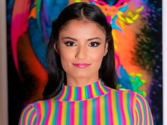 Sucer une bite, Brunette brune, En levrette, Domination, Doigter, Branlette thaïlandaise, Jarretelles, Adolescente