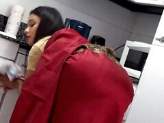 Enthousiasteling, Anaal, Grote lul, Indisch, Likken, Moeder die ik wil neuken, Kut duiken