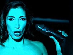 Большая жопа, Большие сиськи, Минет, Брюнетки, Ласковые ручки, Межрасовый секс, Лизание, Мастурбация