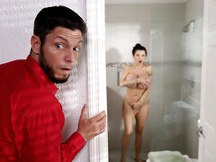 ベッドルーム, デカパイ, 中出し, ハードコア, シャワー, スパイ, タトゥー, パイ刷り