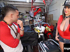 Wohlbeleibte schöne frauen, Grosser arsch, Braunhaarige, Pummelig, Riesig, Latina, Im freien, Titten