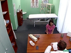 Amateur, Médecin, Doigter, Lesbienne, Infirmière, Bureau, Uniforme, Voyeur