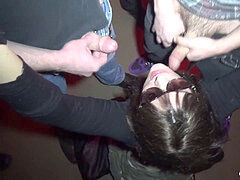 Leie, Viele männer bespritzen eine frau, Verein, Spermaladung, Gruppensex, Milf, Mutti, Orgie