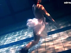 Grosser arsch, Grosse titten, Fetisch, Freundin, Hd, Pool, Solo, Unter wasser