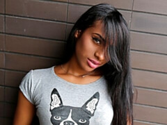 Gros cul, En levrette, Branlette thaïlandaise, Fille latino, Seins naturels, Culottes ou slips, Dénudage, Adolescente