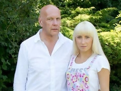 Blond, Pijpbeurt, Hondjeshouding, Buiten, Geschoren, Mager, Strippen, Tiener