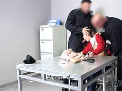 Blasen, Geschnappt, Kehlenfick, Mann mann frau, Zopf, Polizei, Jungendliche (18+), Uniform