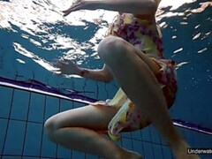 18 jahre, Leie, Tschechisch, Frau, Pool, Solo, Eng, Unter wasser