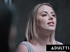 Anaal, Pijpbeurt, Hardcore, Politie, Realiteit, Tatoeage, Tieten likken