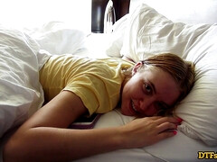Grosser schwanz, Blondine, Besamung, Kehlenfick, Hd, Hotel, Rau, Titten