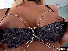 デカパイ, ブロンド, フェラチオ, イく瞬間, バック, 剃毛, ゴックンする, オッパイの