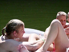 Leie, In den arsch, Bisexuell, Blasen, Tschechisch, Handjob, Jungendliche (18+)