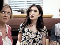 Волосатые, Зрелые, Мамочка, Крошечные, Мачеха, Молоденькие, Втроем