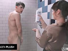 Hd, Madres para coger, Público, Sauna, Seducido, Ducha