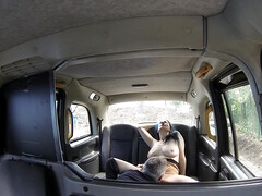 Grote mammen, Pijpbeurt, Auto, Sperma in gezicht, Handbeurt, Hd, Likken, Kut duiken