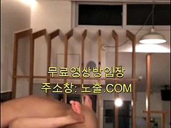 Enthousiasteling, Aziatisch, Mooie dikke vrouwen, Pijpbeurt, Sperma shot, Handbeurt, Koreaans, Masseren
