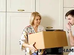 Betrug, Geile alte tussi, Hd, Reif, Milf, Russisch, Rasiert, Ehefrau