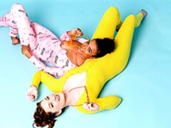 Tetas grandes, Negro, Mamada, Estilo perrito, Ébano, Interracial, Adolescente, Trio