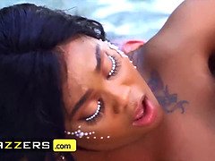 Curvy model Ms Yummy took photographer's dong after the photoshoot - brazzers