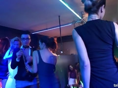 Blonde, Club, Lesbienne, Léchez, Orgie, Fête, Timide, Echangistes