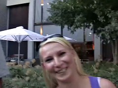 Blonde, Doigter