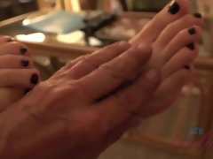 Enthousiasteling, Vingeren, Orgasme, Klein, Kut duiken, Geschoren, Tieten likken, Nat