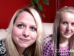 Leie, Blasen, Braunhaarige, Hundestellung, Frau frau mann, Schulmädchen, Rasiert, Jungendliche (18+)