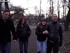 Enthousiasteling, Bruinharig, Kwartet, Handbeurt, Klein, Swinger, Tiener, Tieten likken