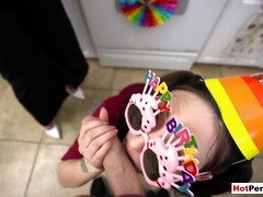 Grosse bite, Famille, 2 femmes 1 homme, Hard, Hd, Pov, Belle mère, Plan cul à trois