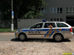 Brunette brune, Voiture, Chatte, Mouillée