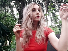 Amateur, Blonde, Fétiche, Mère que j'aimerais baiser, Maman, Fumer, Solo, Nénés