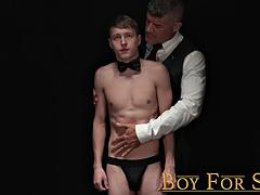 Lamer culo, Verga grande, Rubia, Mamada, Penetracion con dedos, Peludo, Músculo, Tatuaje