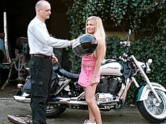 Rubia, Mamada, Estilo perrito, Doble penetracion, Pajear, Hombre hombre mujer, Al aire libre, Trio