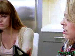 Tir de sperme, Branlette thaïlandaise, Mature, Mère que j'aimerais baiser, Lécher le sphincter, Belle mère, Tabou, Adolescente