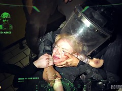 Фетиш, Группа, Полиция
