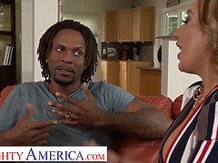 Grosse bite, Gros seins, Sucer une bite, Faciale, Interracial, Léchez, Lécher le sphincter, Nénés