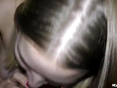 Gros seins, Sucer une bite, Fait maison, Solo, Suçant, Nénés