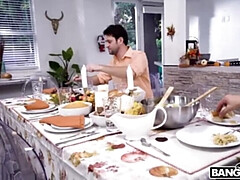 Любители, Брюнетки, Собачьи, Сперма на лице, Секс без цензуры, Латиноамериканки, Молоденькие, Втроем