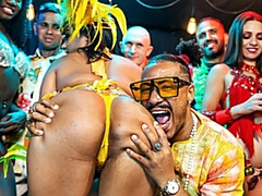 Большой член, Бразильянки, Групповуха, Группа, Межрасовый секс, Милф, Оргии, Вечеринка