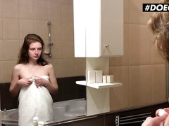 Naughty Babe Sienna Kim Masturbates In The Shower